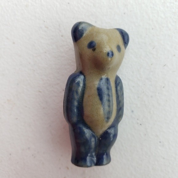 Beaumont Brothers Pottery Bear Pin - Picture 1 of 3